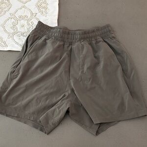 lululemon athletica Men's Charcoal Athletic Shorts